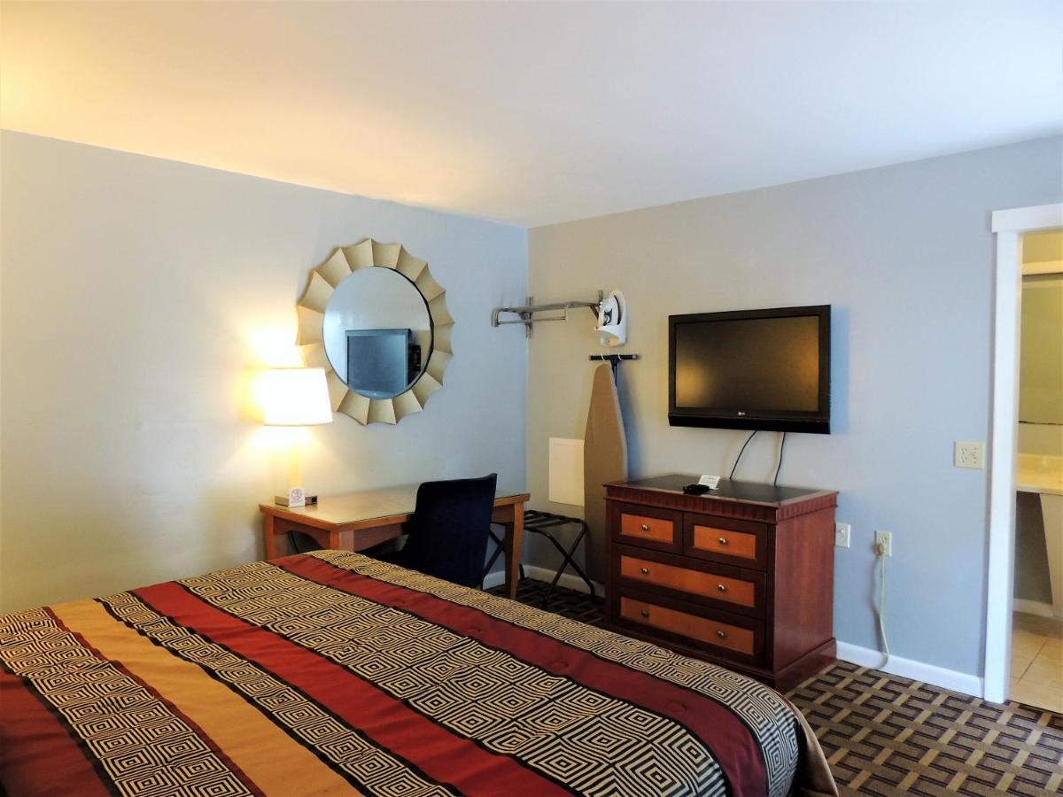Windsor Motel Groton Kültér fotó