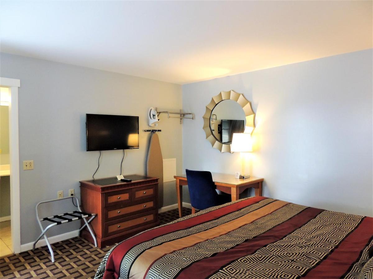 Windsor Motel Groton Kültér fotó
