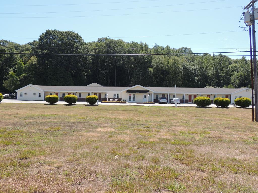 Windsor Motel Groton Kültér fotó